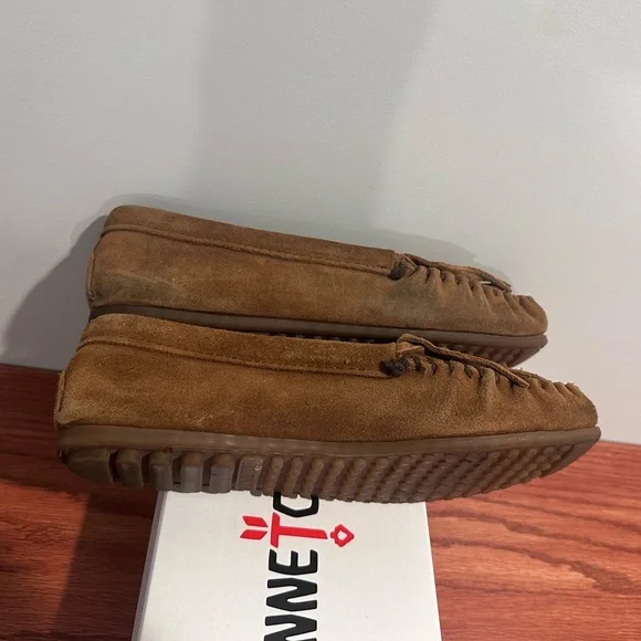 Minnetonka Moccasin Leather Kilty Moccs GUC - Picture 10 of 10
